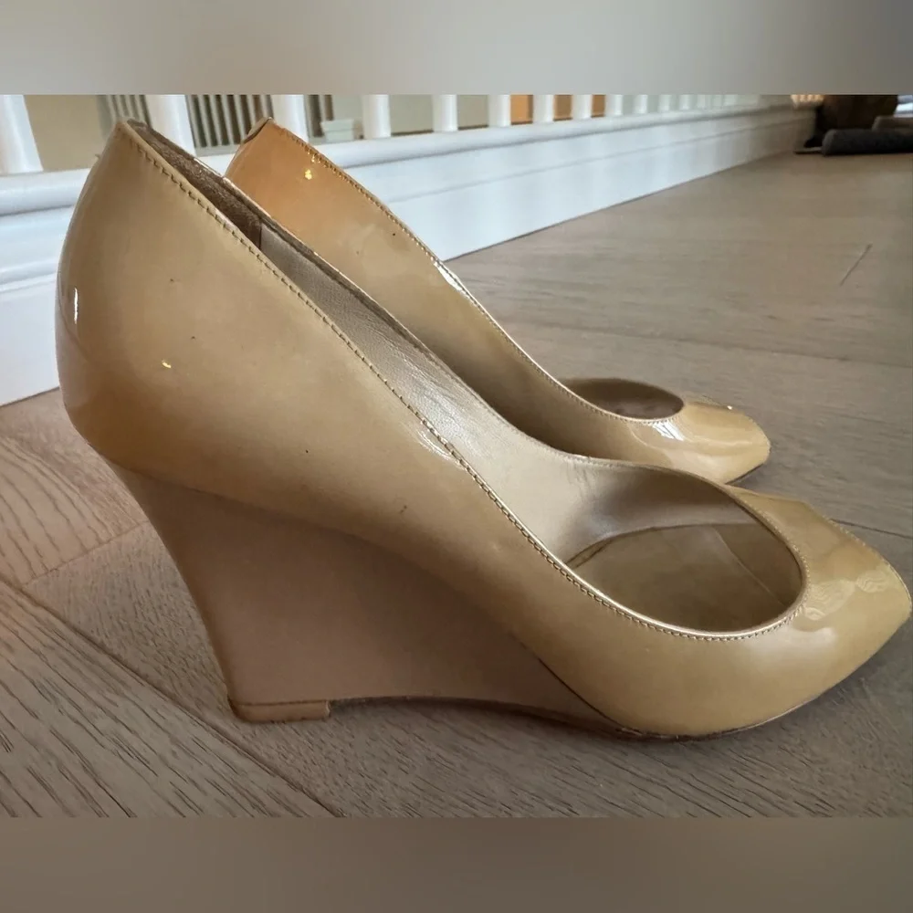 Jimmy Choo Baxen Patent Peep-Toe Wedge Pump size 37.5 Beige color